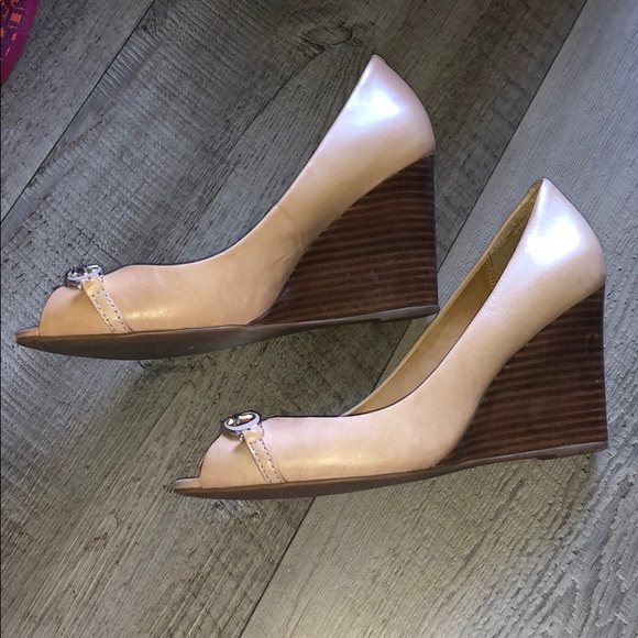 Peep toe coach wedges - Picture 2 of 6